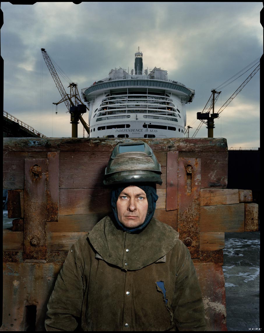 Ukrainian Welder, Aker Shipyards - Turku, Finland - Popular Mechanics