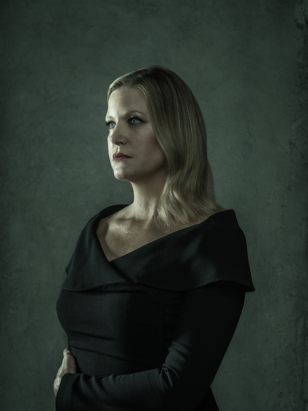 Winters_EW_Breaking_Bad_Anna_Gunn_9703_v2