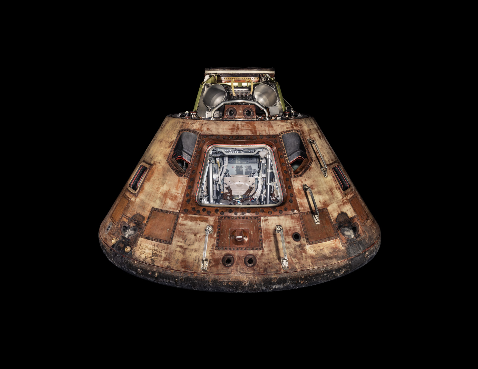 Winters_Nat_Geo_Apollo_11_Command_Module_Capsule_2967