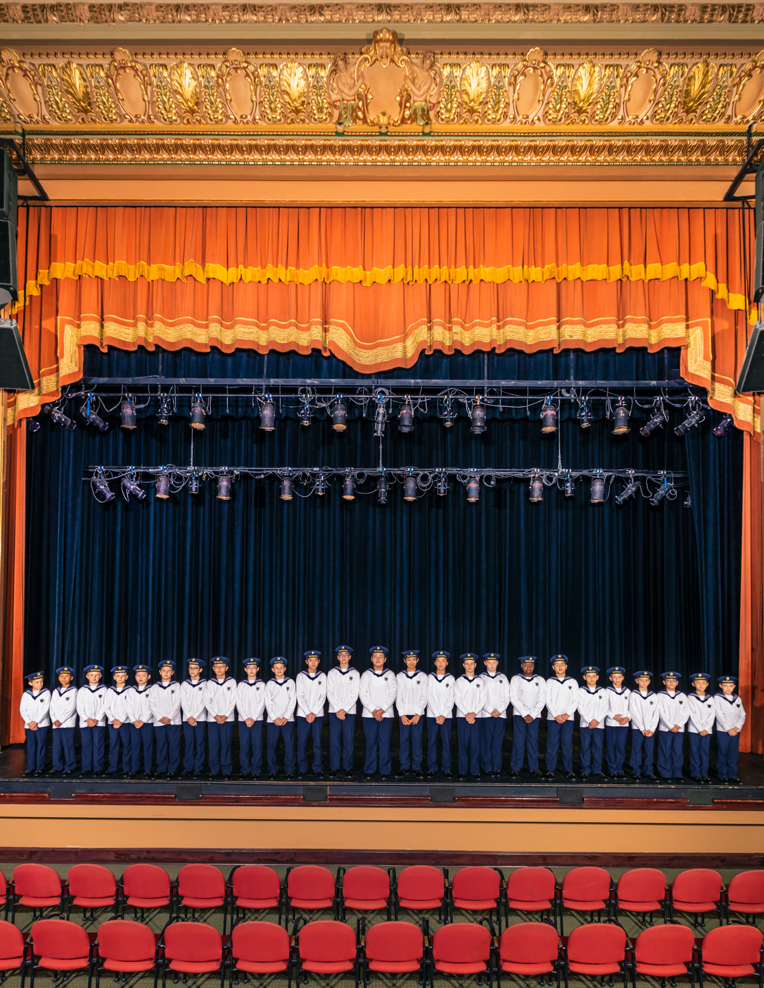 Winters_New_Yorker_Vienna_Boys_Choir_1574